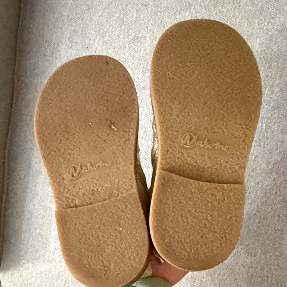 Naturino Gold Toddler Boots Size 25